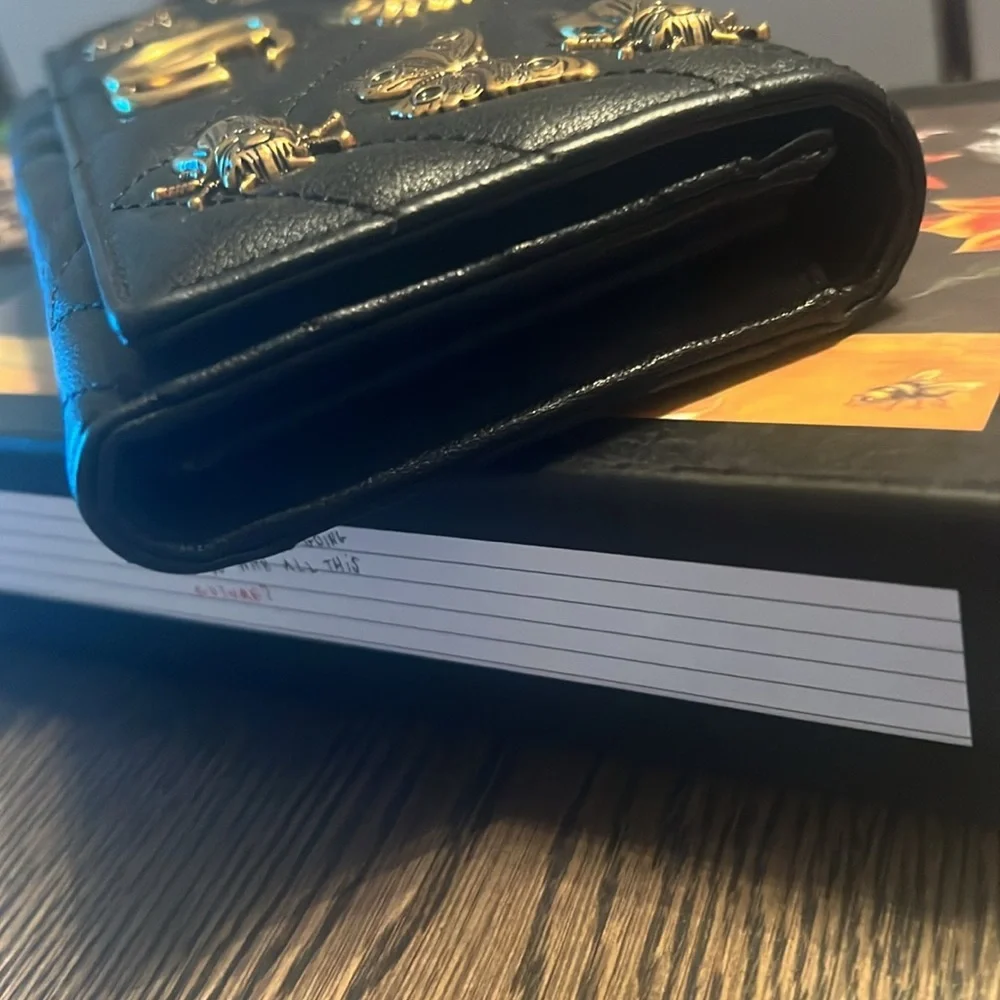 Gucci Bug Wallet - RARE - Picture 2 of 11